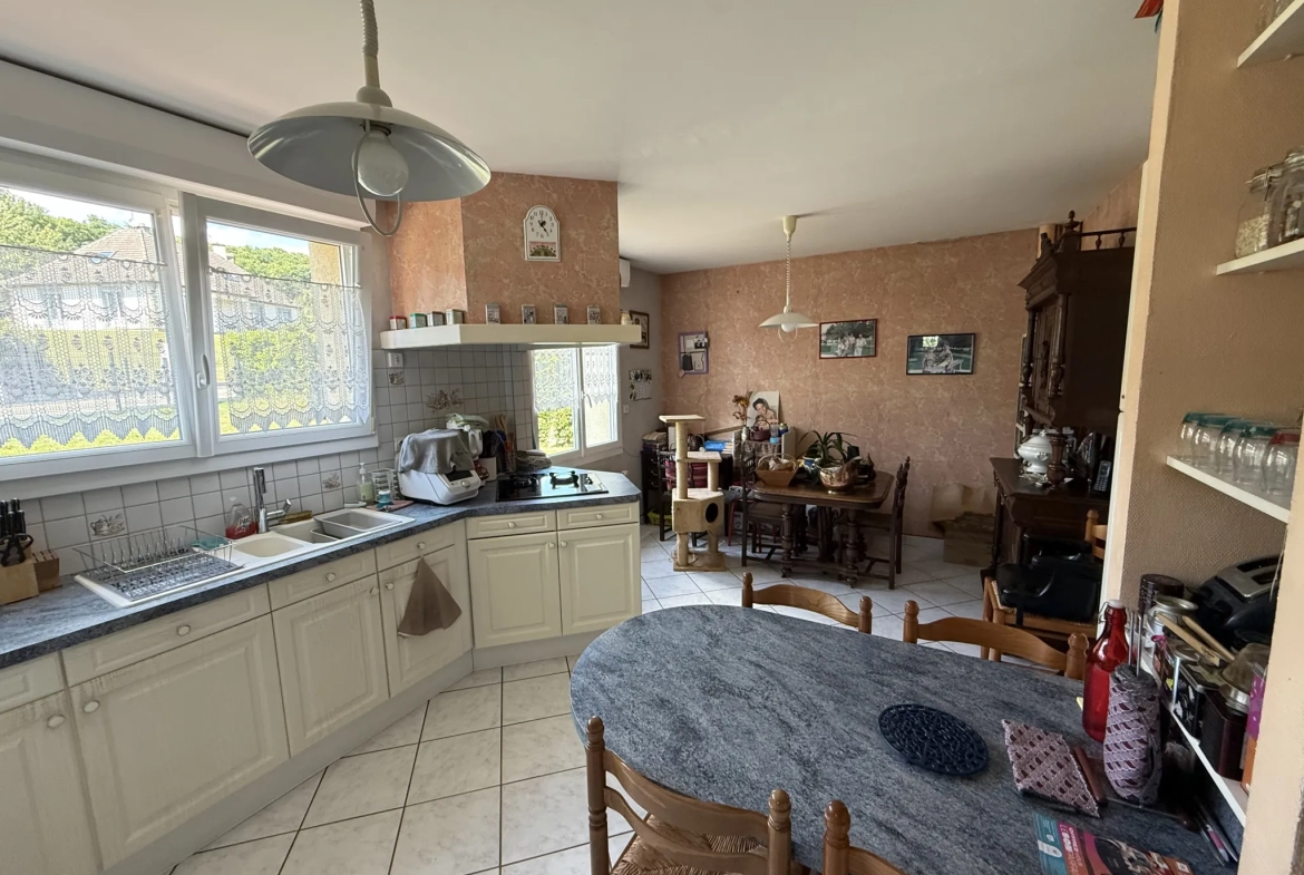 Belle maison avec studio indépendant à vendre dans le secteur d'Écouves, Alençon 