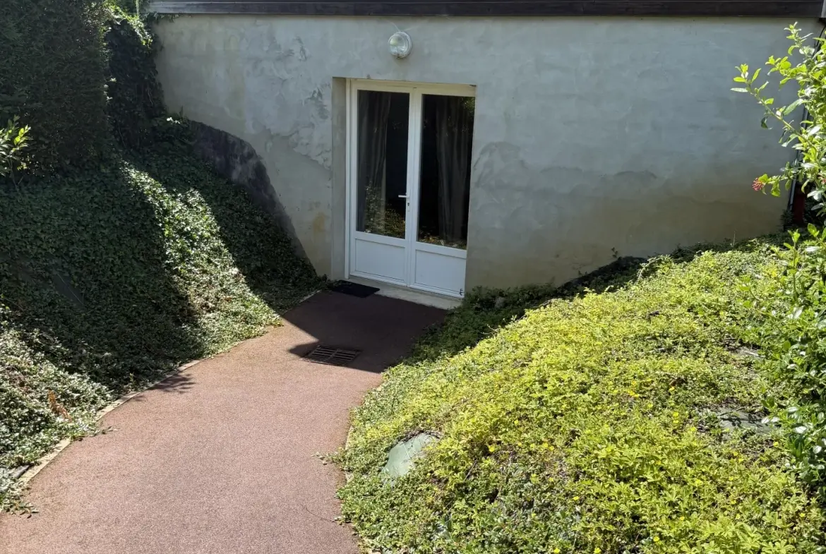 Belle maison avec studio indépendant à vendre dans le secteur d'Écouves, Alençon 