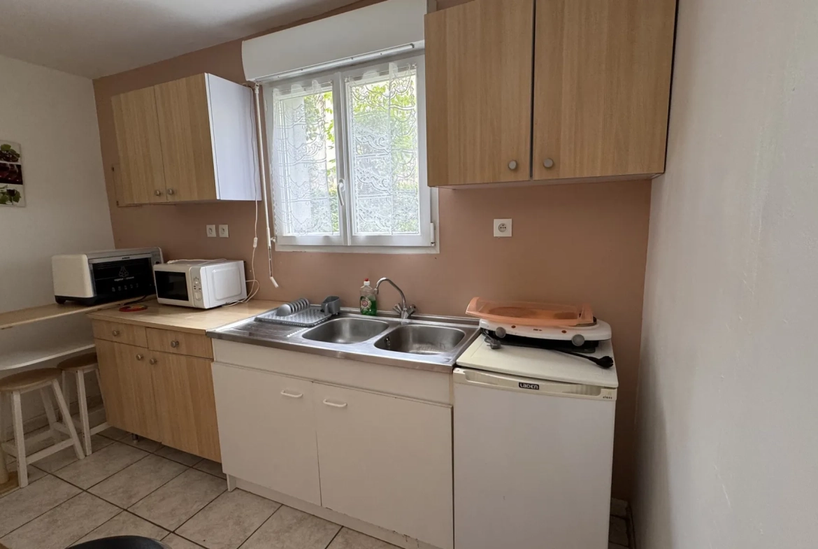 Maison lumineuse avec studio à vendre à Écouves près d'Alençon 