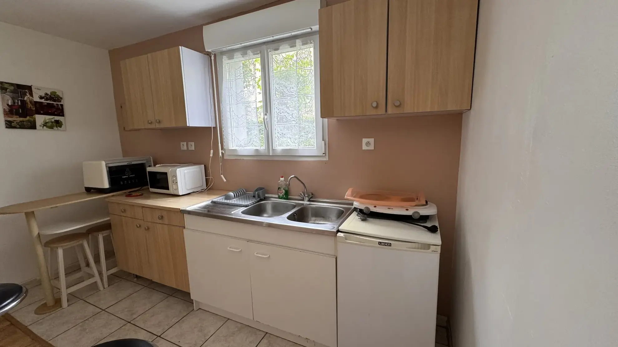 Maison lumineuse avec studio à vendre à Écouves près d'Alençon 