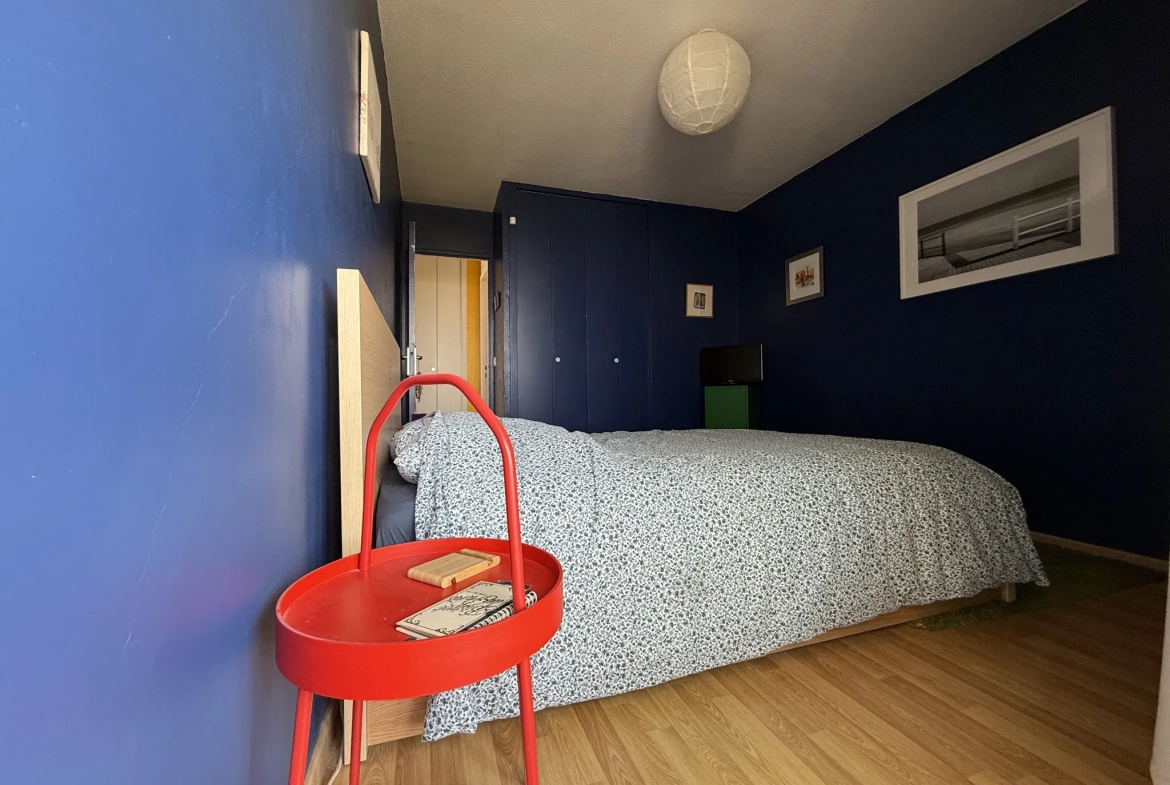 A vendre appartement T4 de 83,73 m² à Cenon, proche commodités 