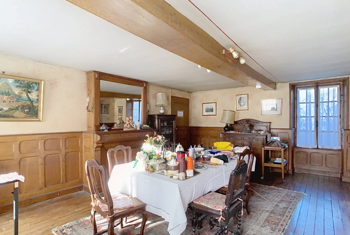 Grande maison de village avec appartement indépendant à Champagnat en Creuse 
