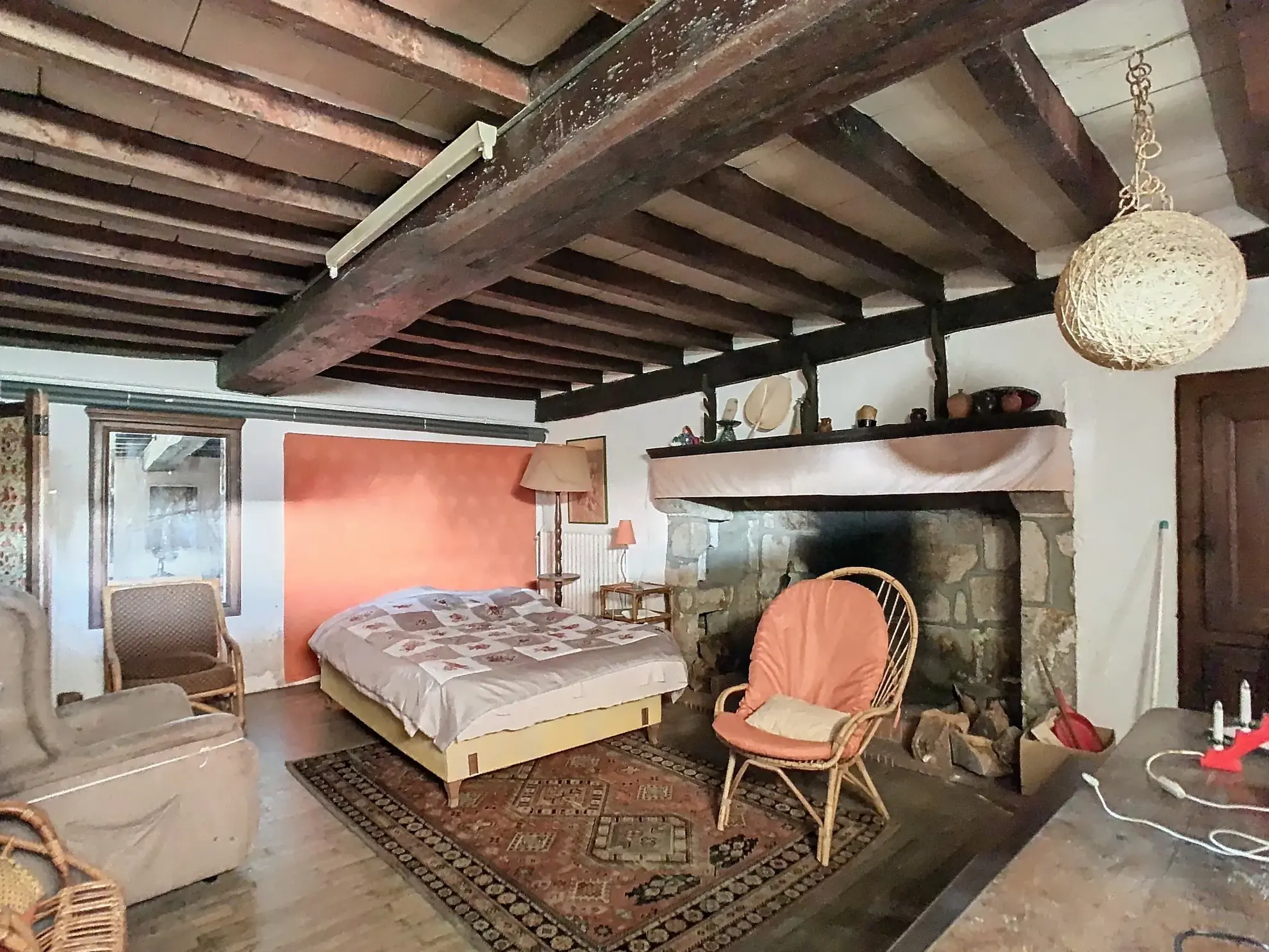 Grande maison de village avec appartement indépendant à Champagnat en Creuse 