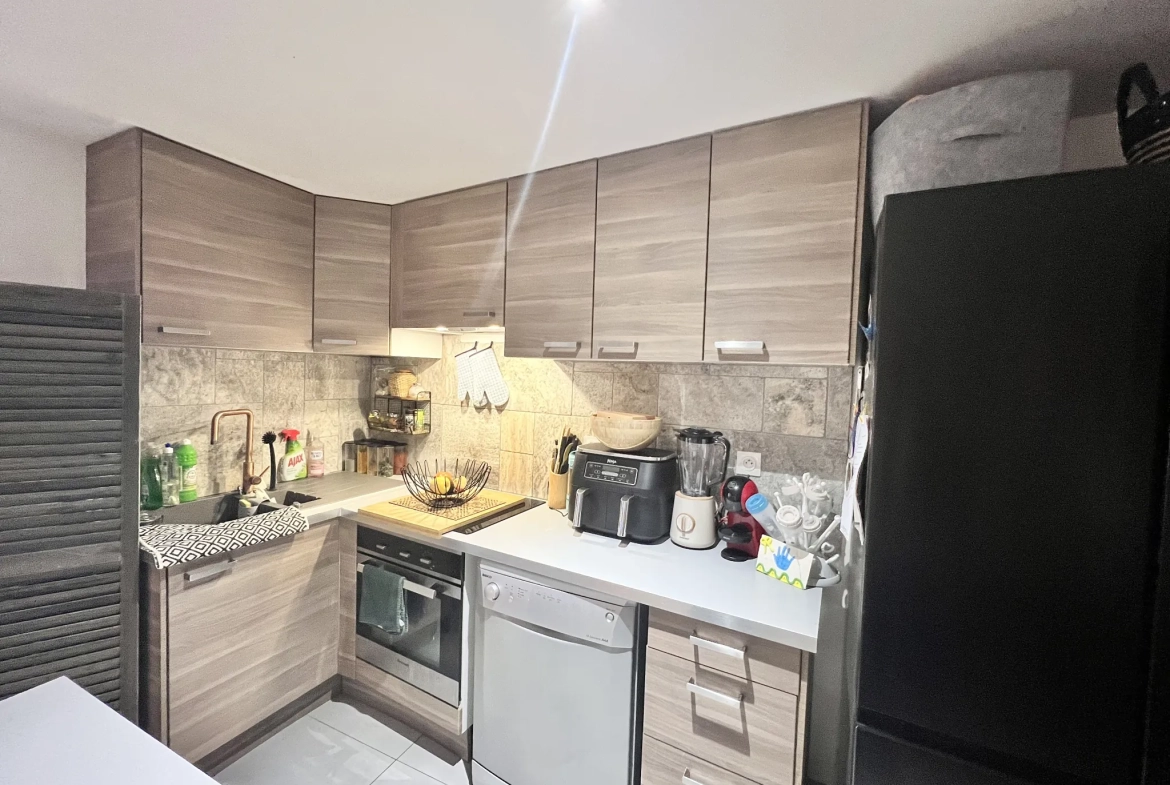 Appartement 3 pièces à vendre à Trans-en-Provence – 53 m² 