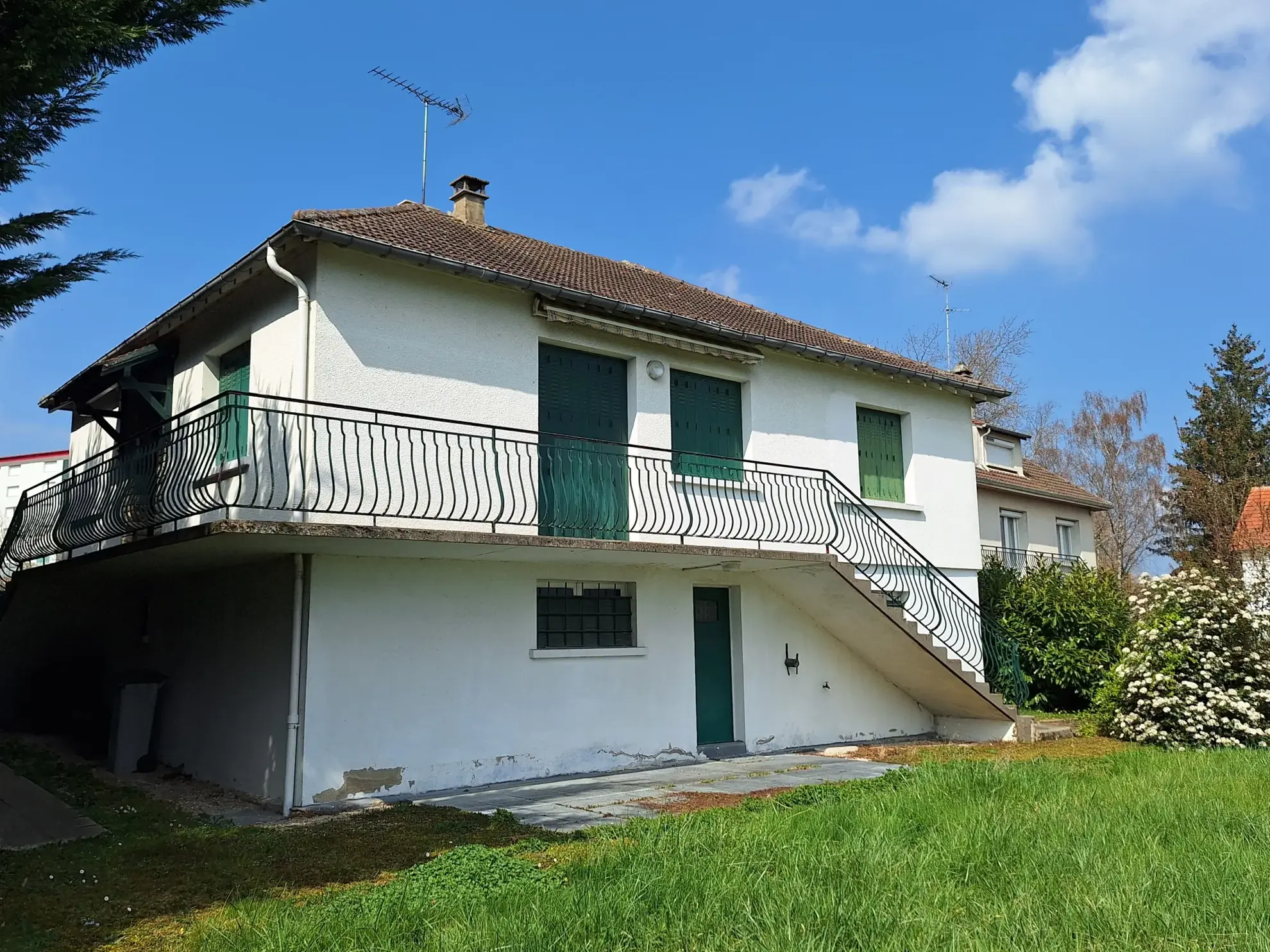 Charmante maison à vendre à Auxerre de 88m² avec terrain de 792 m² 