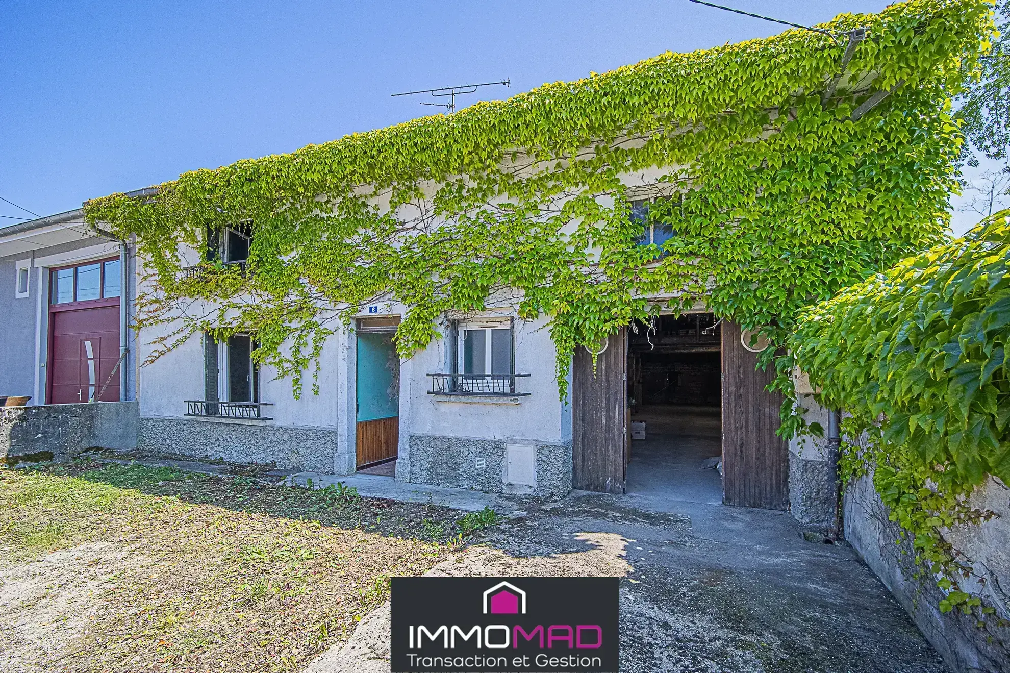 Maison à vendre de 110m² avec jardin et potentiel d'extension à Dieue-sur-Meuse 