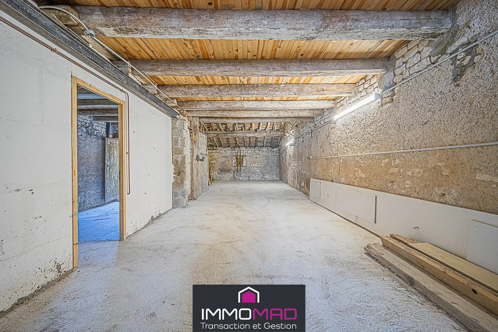 Maison à vendre de 110m² avec jardin et potentiel d'extension à Dieue-sur-Meuse 