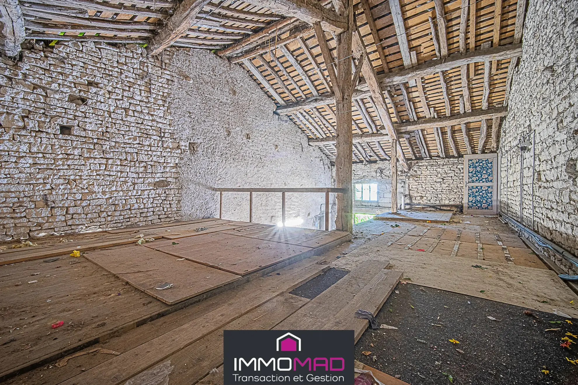Maison à vendre de 110m² avec jardin et potentiel d'extension à Dieue-sur-Meuse 