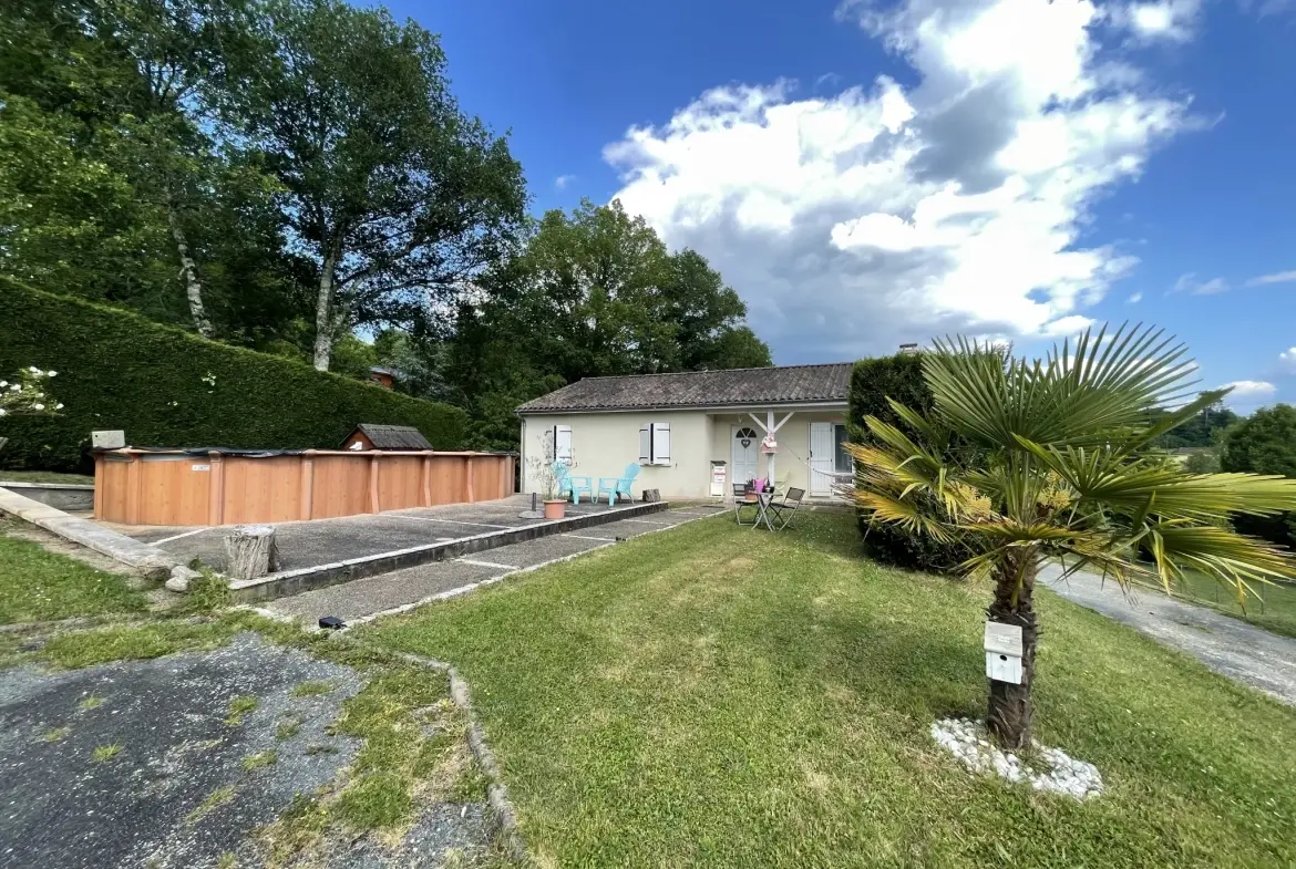 Belle maison plain-pied avec sous-sol, piscine et grand jardin à Cornille 
