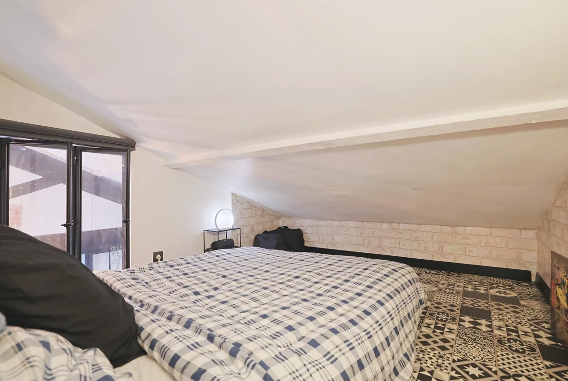 Maison indépendante rénovée à La Valette du Var avec terrasse, 3 pièces 