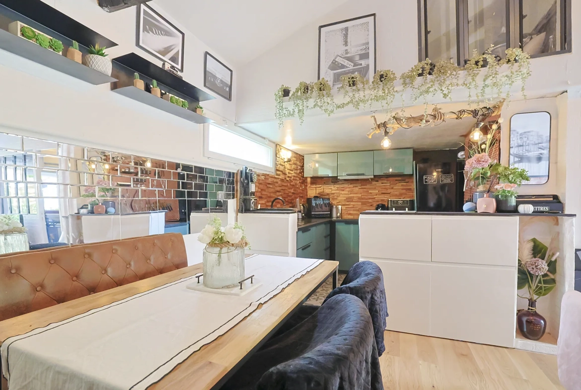 Maison indépendante rénovée à La Valette du Var avec terrasse, 3 pièces 