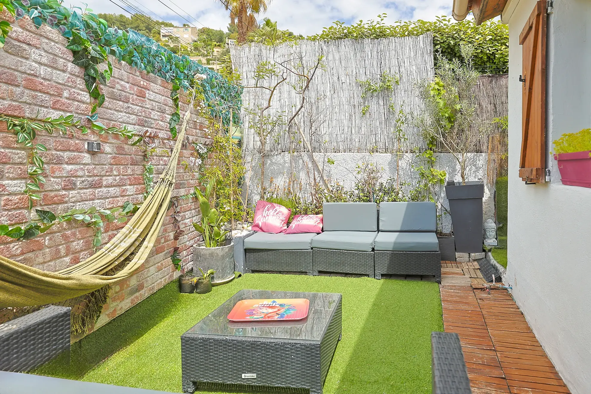 Maison indépendante rénovée à La Valette du Var avec terrasse, 3 pièces 