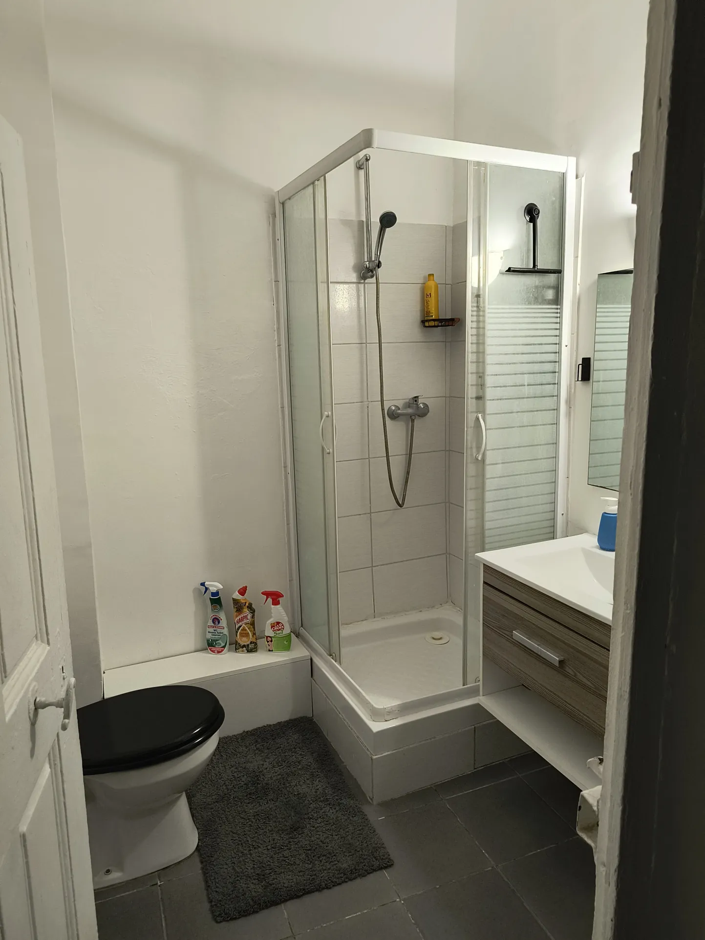 Appartement T2 de 49m² à Toulon, proche du port et des commodités 