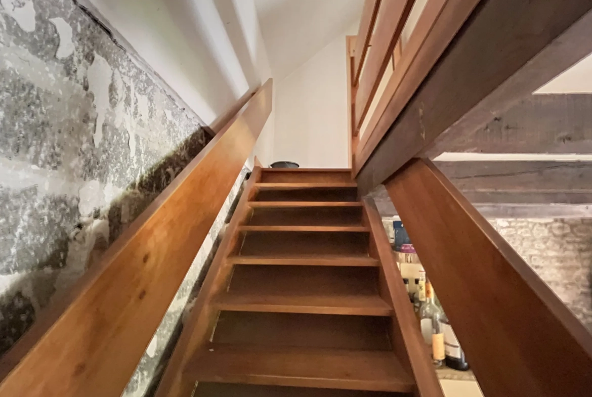 Longère en campagne à Guenin avec terrain de 1298 m², 2 chambres, proche de la rivière 