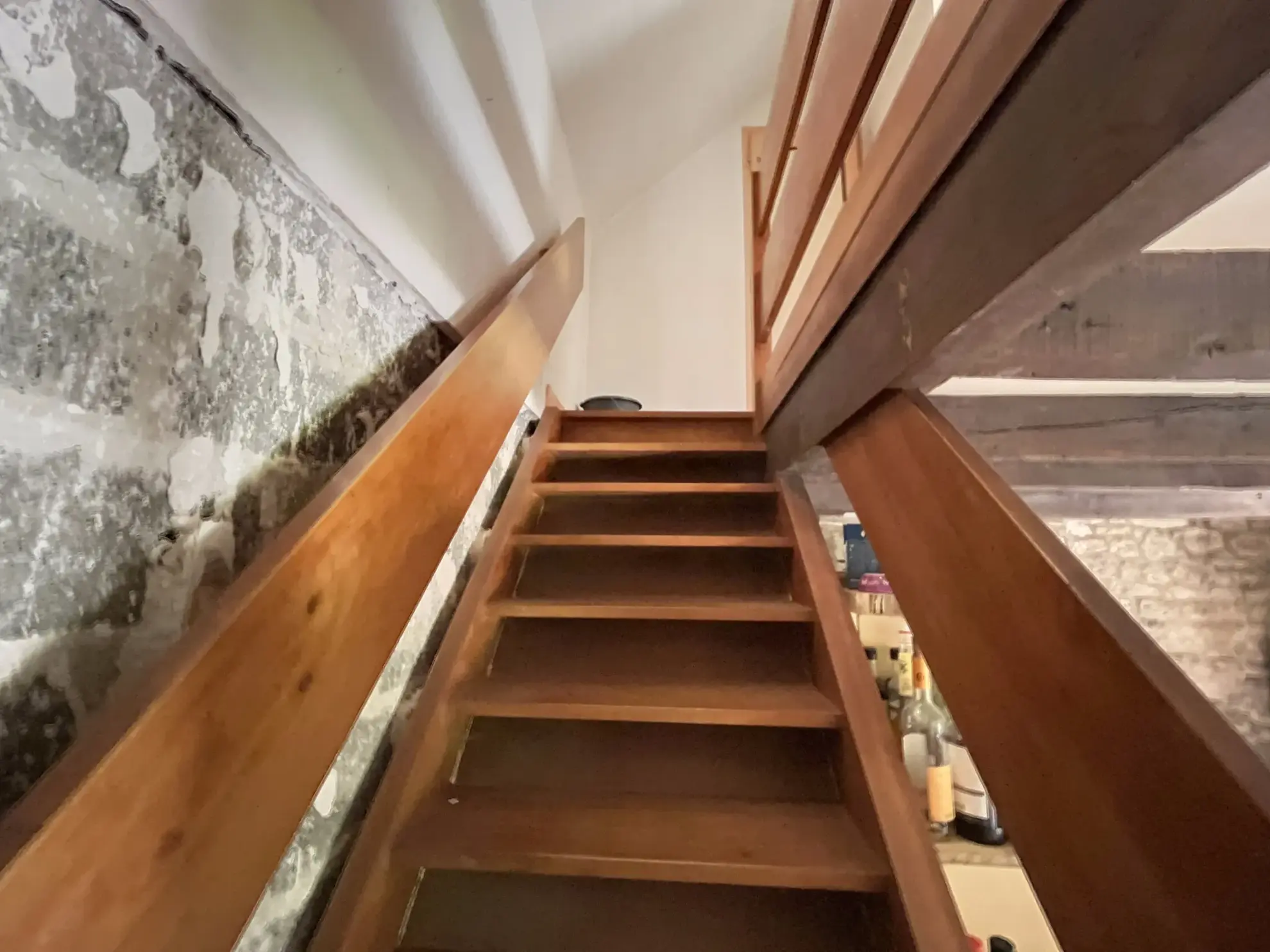 Longère en campagne à Guenin avec terrain de 1298 m², 2 chambres, proche de la rivière 