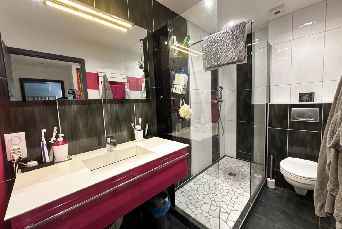 Bel appartement triplex avec jardin, piscine et garage à Michelbach le haut 