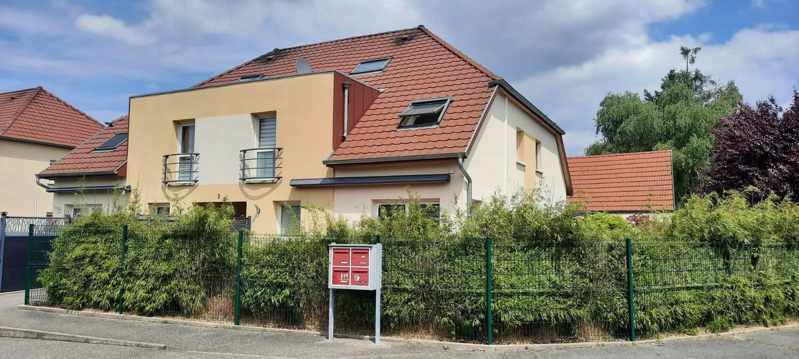Bel appartement triplex avec jardin, piscine et garage à Michelbach le haut 
