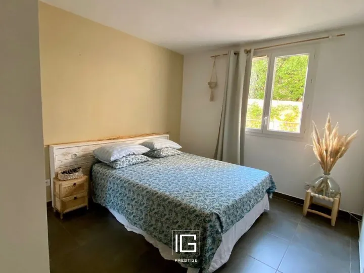 Appartement T2 avec terrasse et box en résidence sécurisée à Toulon 