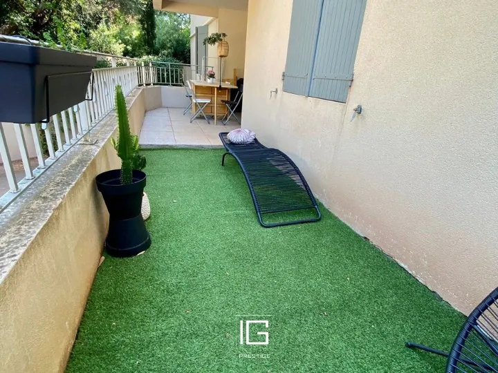 Appartement T2 avec terrasse et box en résidence sécurisée à Toulon 