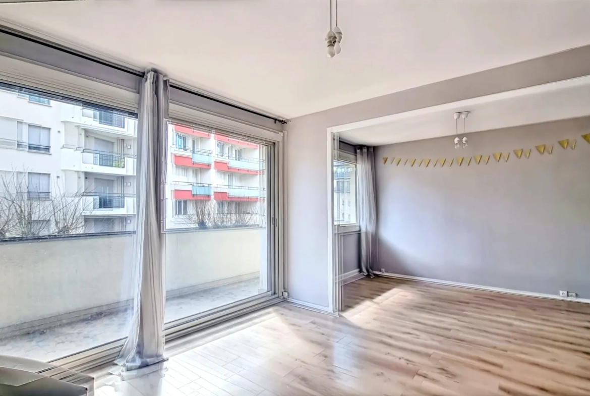 Appartement F3 avec balcon et parking près de la place de Jaude à Clermont-Ferrand 