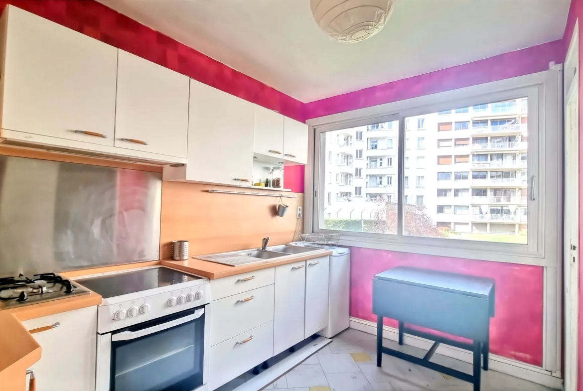 Appartement F3 avec balcon et parking près de la place de Jaude à Clermont-Ferrand 