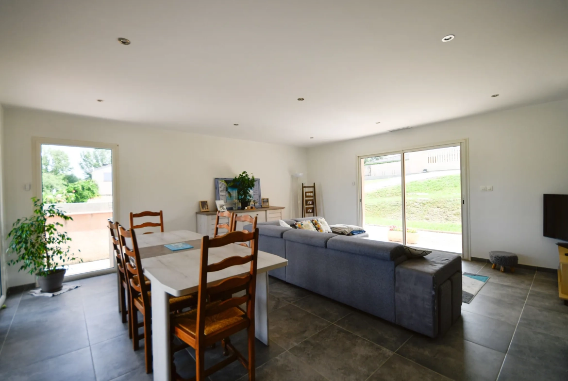 Belle maison de 107 m² avec piscine et grand terrain à Aubiac 