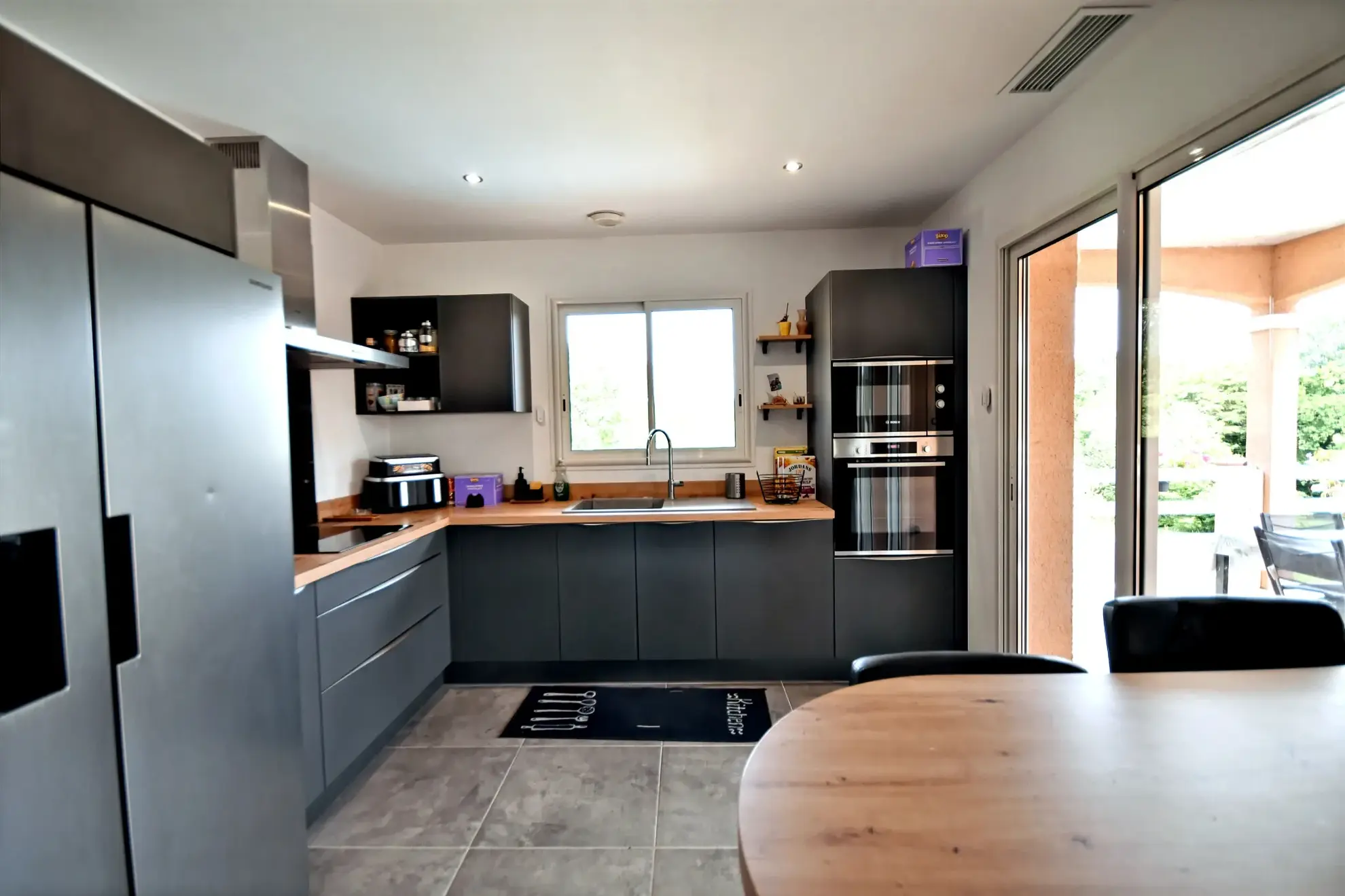 Belle maison de 107 m² avec piscine et grand terrain à Aubiac 