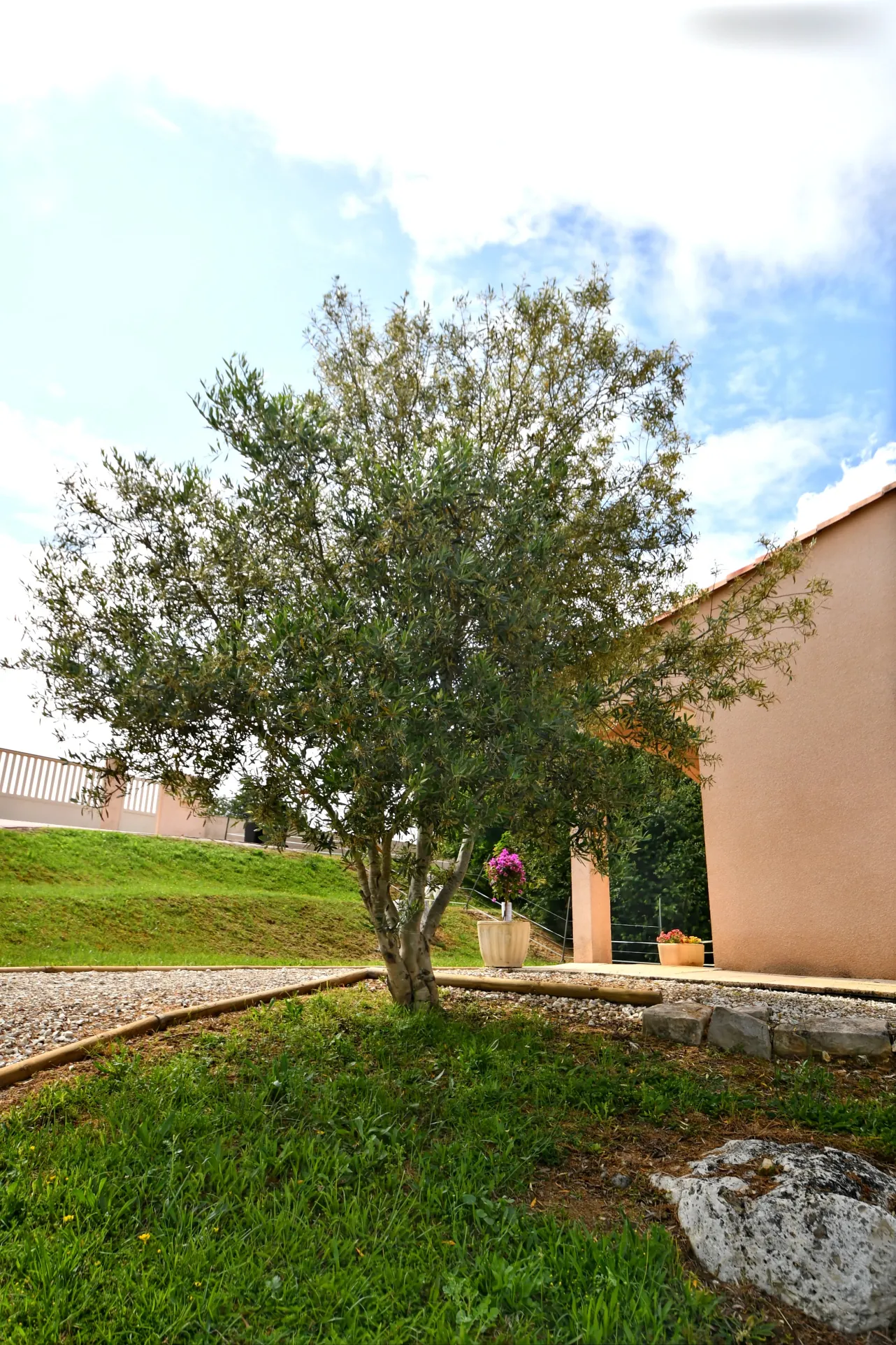 Belle maison de 107 m² avec piscine et grand terrain à Aubiac 