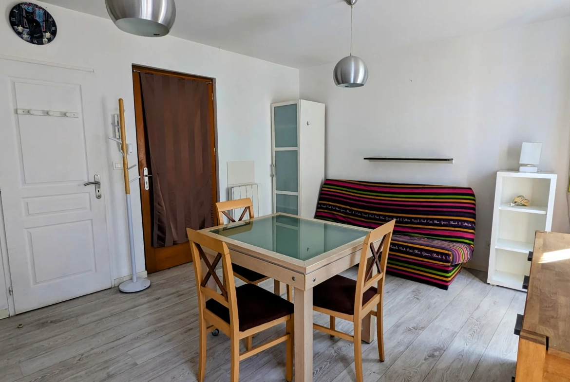 Studio meublé avec balcon à Saint-André - Investissement ou pied-à-terre 