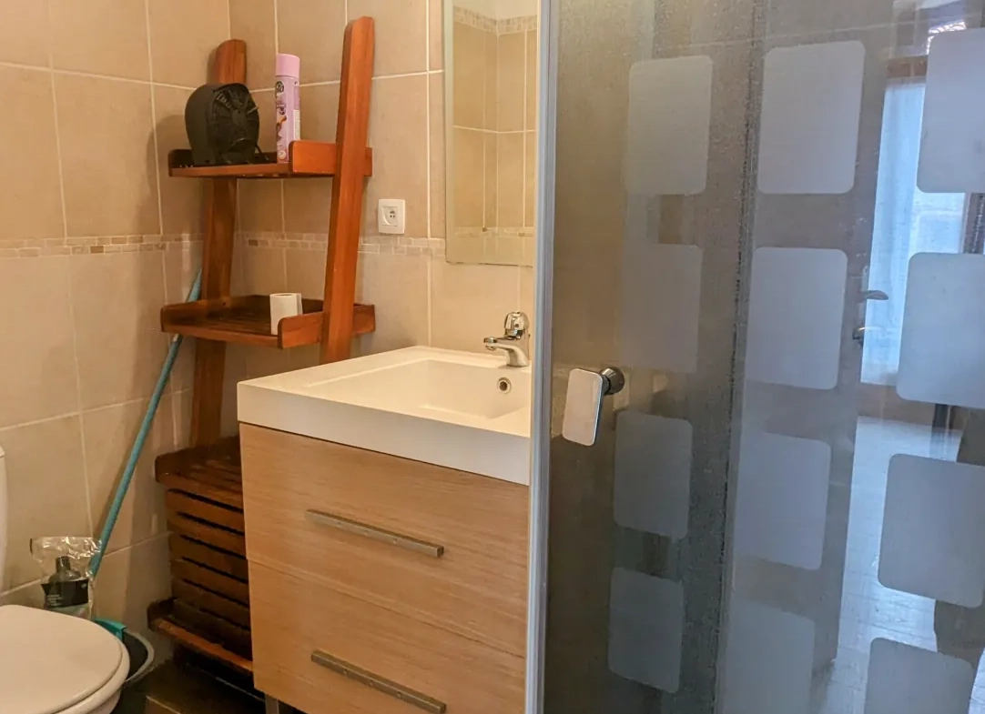Studio meublé avec balcon à Saint-André - Investissement ou pied-à-terre 