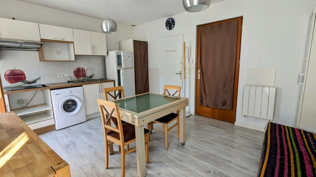 Studio meublé avec balcon à Saint-André - Investissement ou pied-à-terre