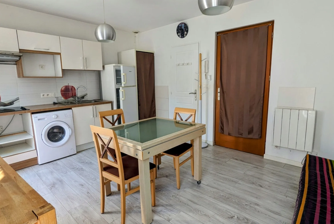 Studio meublé avec balcon à Saint-André - Investissement ou pied-à-terre 