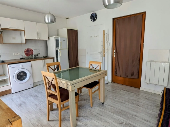 Studio meublé avec balcon à Saint-André - Investissement ou pied-à-terre