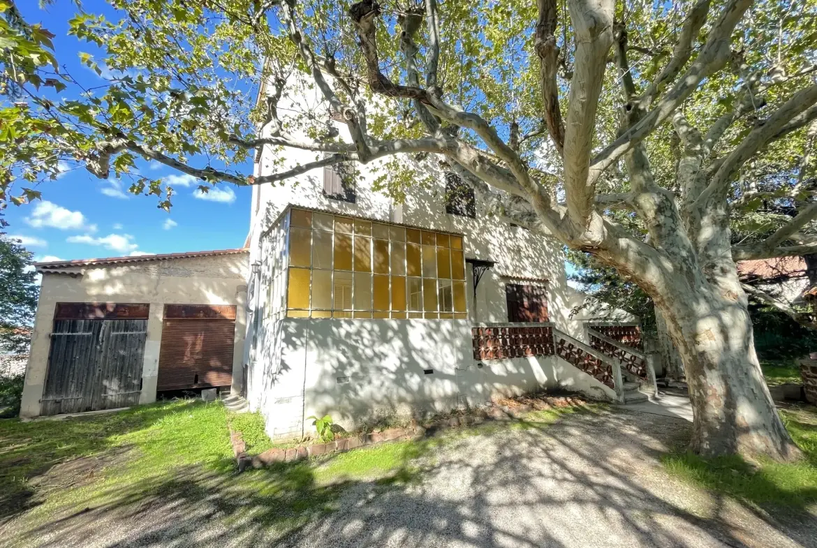 Appartement 3 pièces avec jardin, véranda et garage double à Marseille 