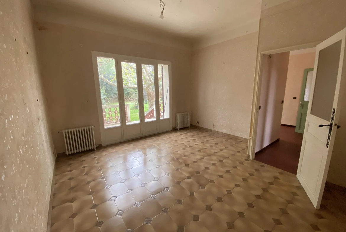 Appartement 3 pièces avec jardin, véranda et garage double à Marseille 