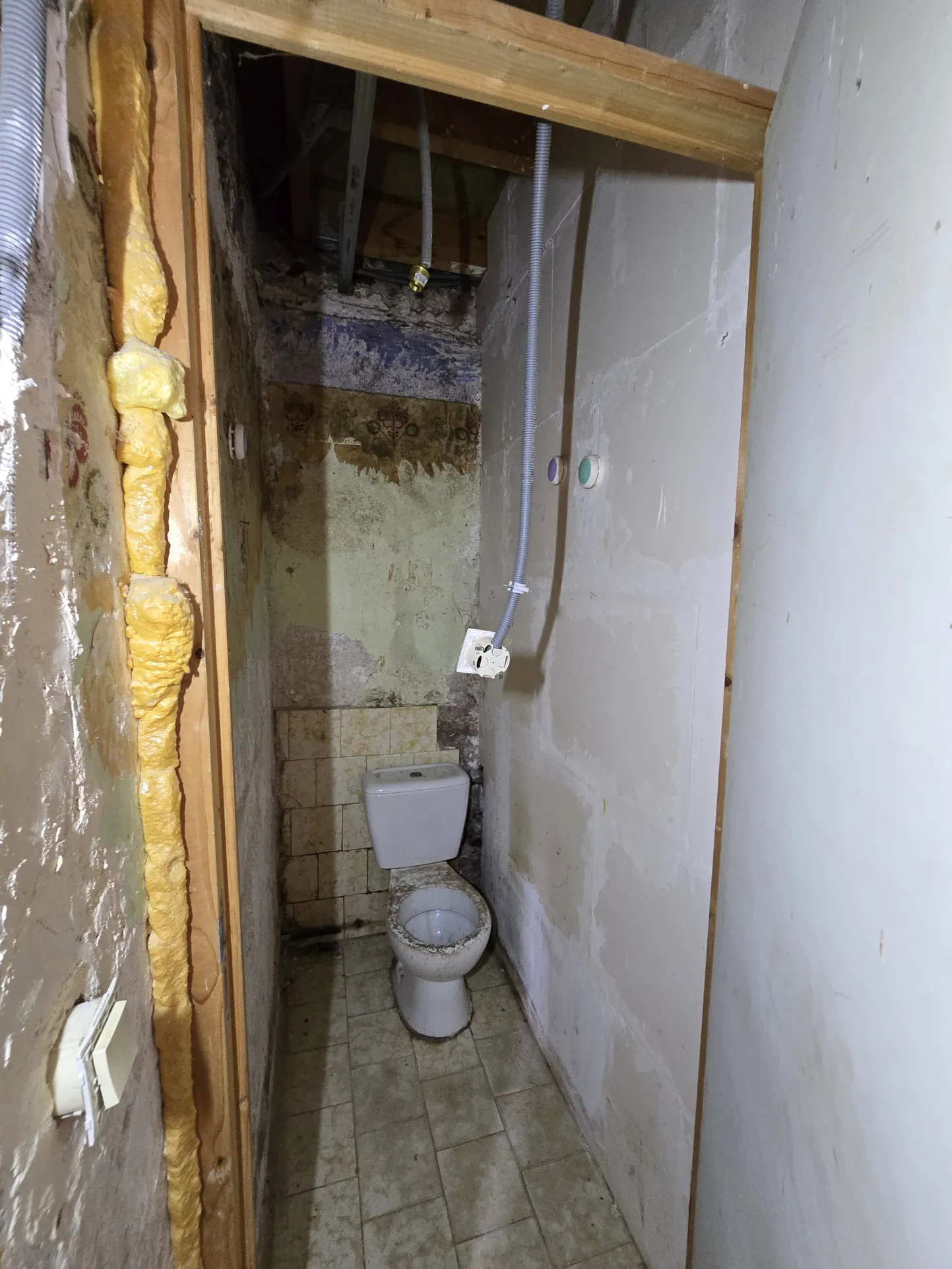 Maison à vendre avec jardin, garage et travaux à prévoir à Villefranche sur Cher 