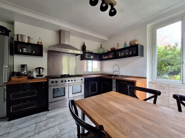 Vente maison à Puylaurens avec garage, jardin et potentiel professionnel