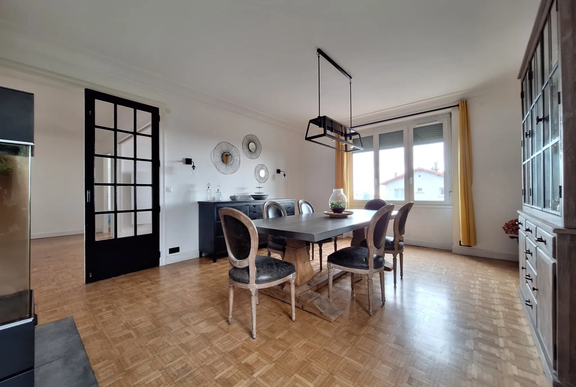 Vente maison à Puylaurens avec garage, jardin et potentiel professionnel 