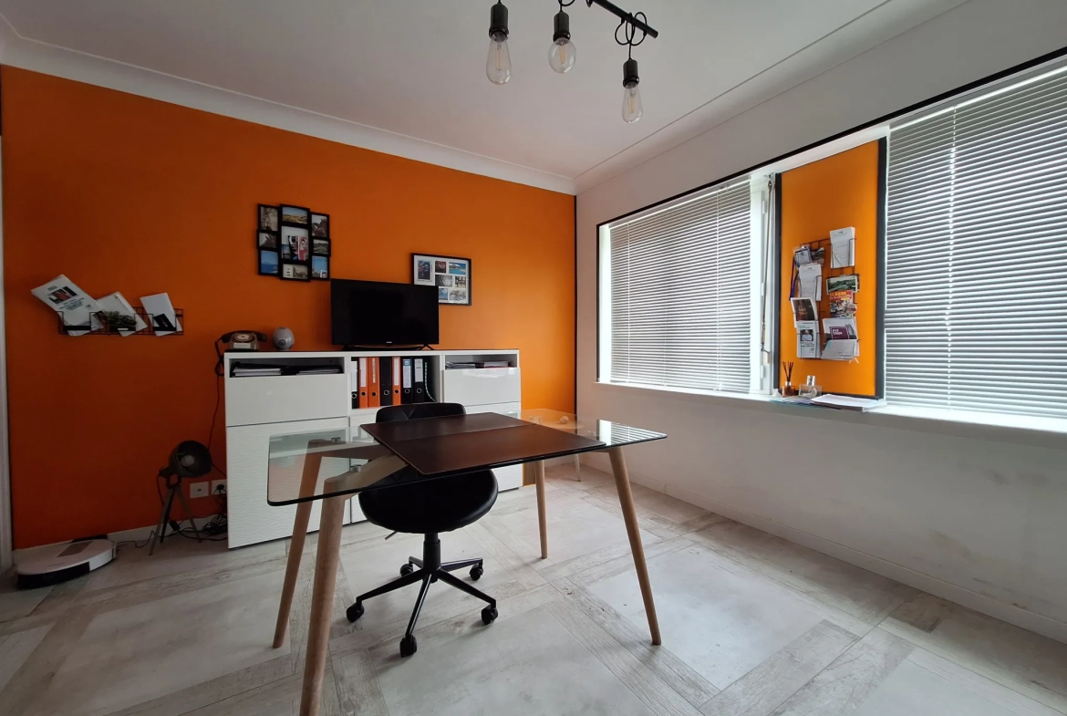 Vente maison à Puylaurens avec garage, jardin et potentiel professionnel 