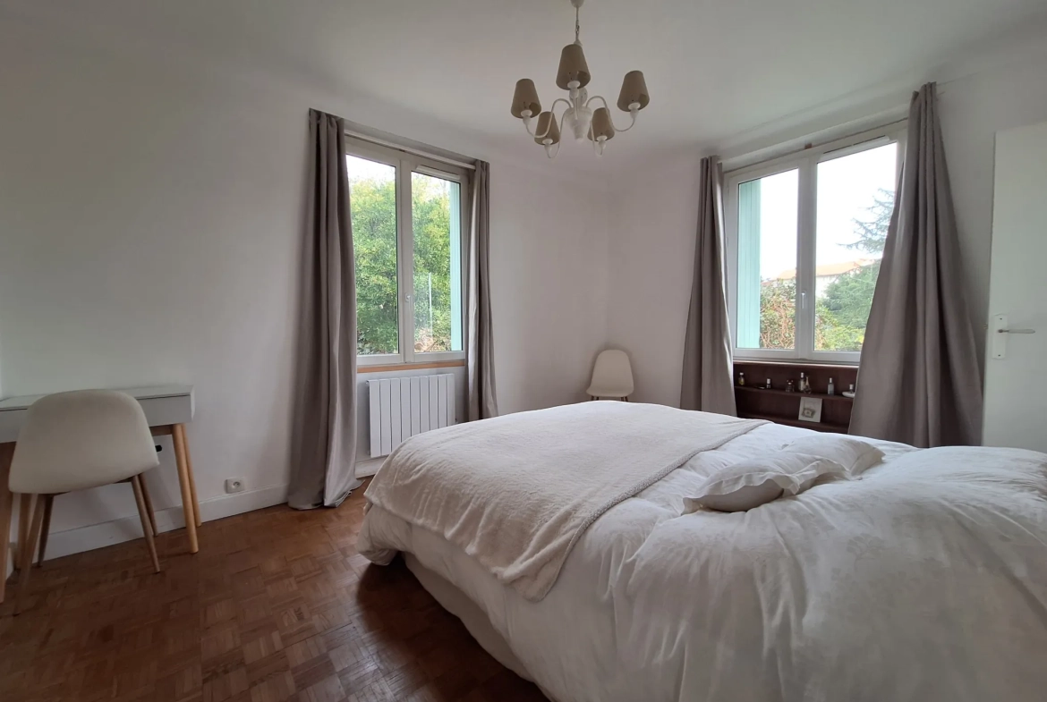Vente maison à Puylaurens avec garage, jardin et potentiel professionnel 