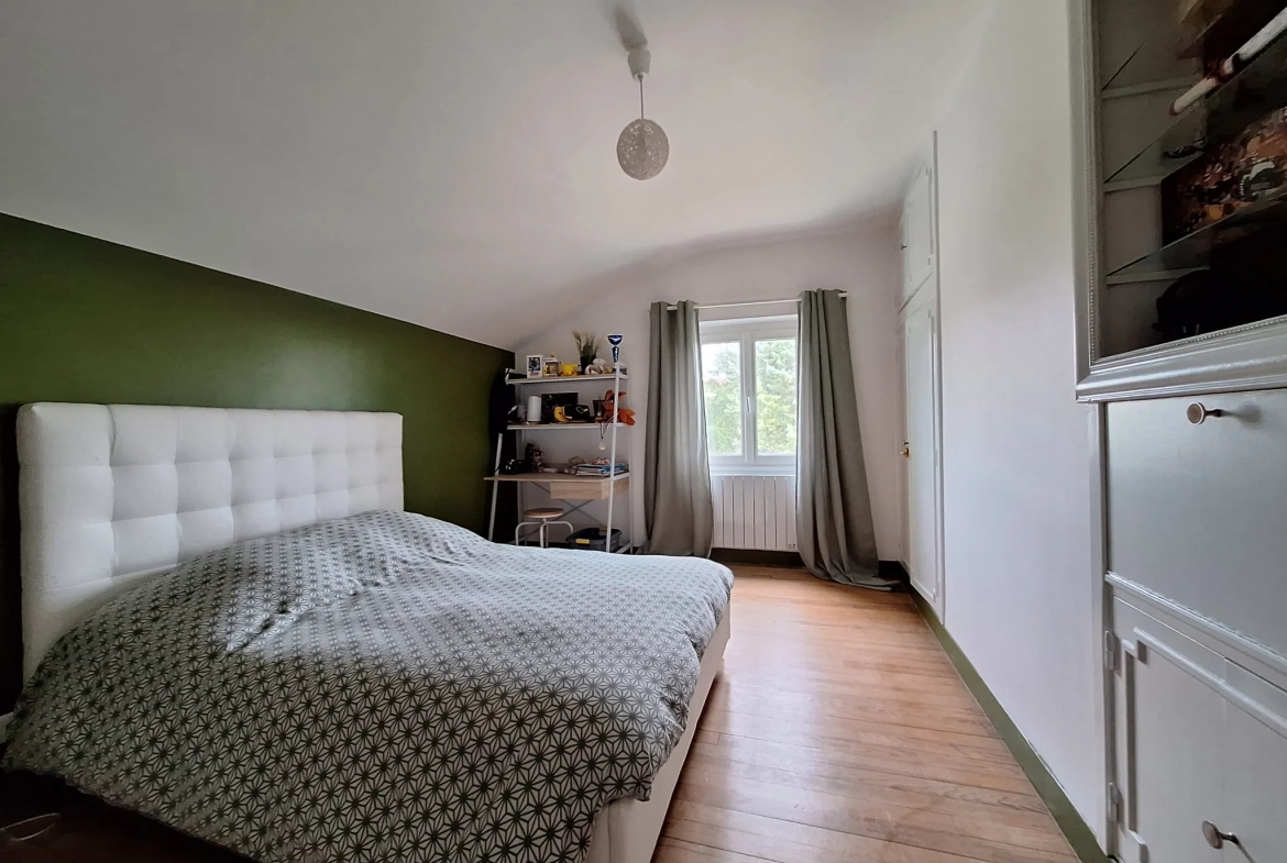 Vente maison à Puylaurens avec garage, jardin et potentiel professionnel 