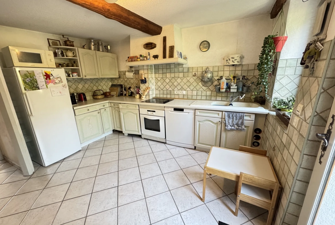 Maison de village lumineuse avec garage et terrasse à La Saulce (Hautes-Alpes) 