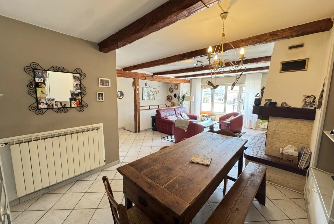 Maison de village lumineuse avec garage et terrasse à La Saulce (Hautes-Alpes) 