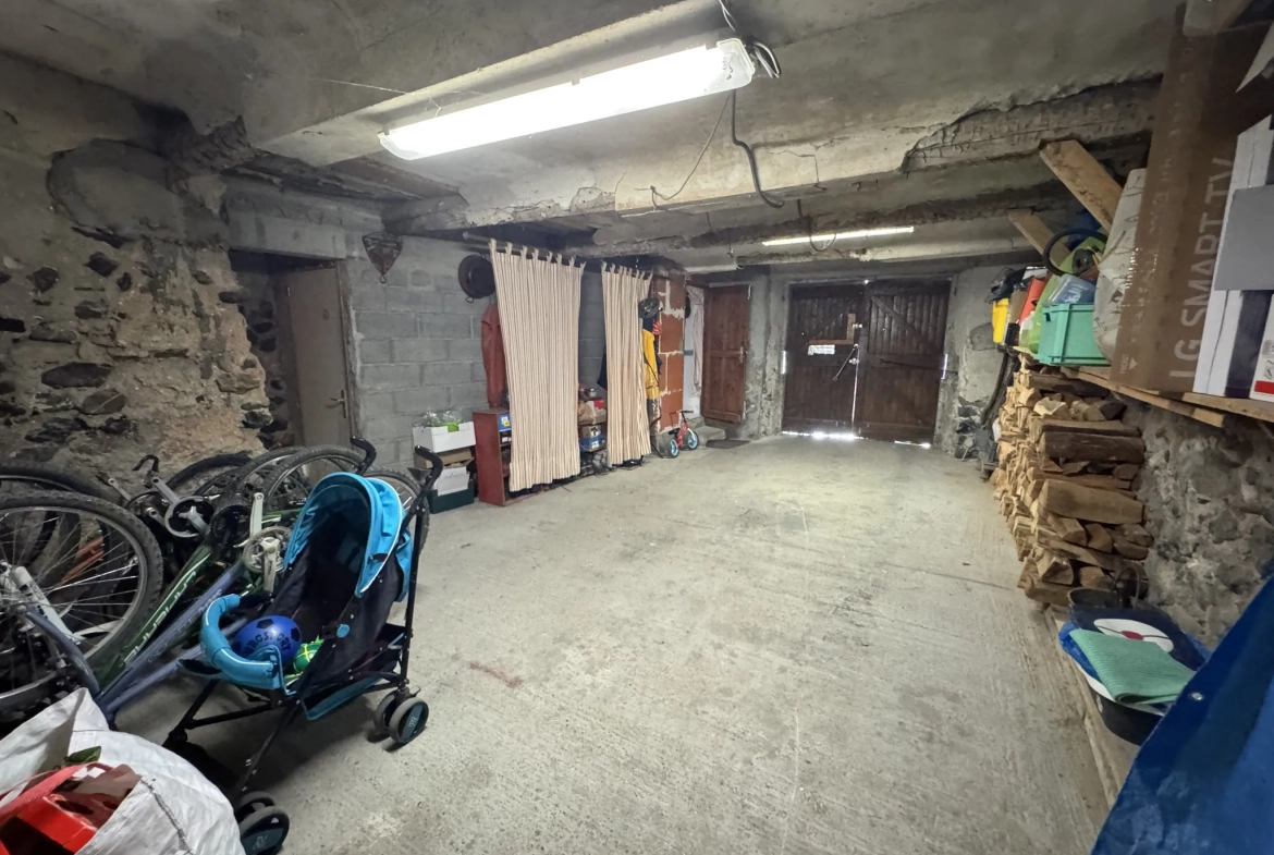 Maison de village lumineuse avec garage et terrasse à La Saulce (Hautes-Alpes) 