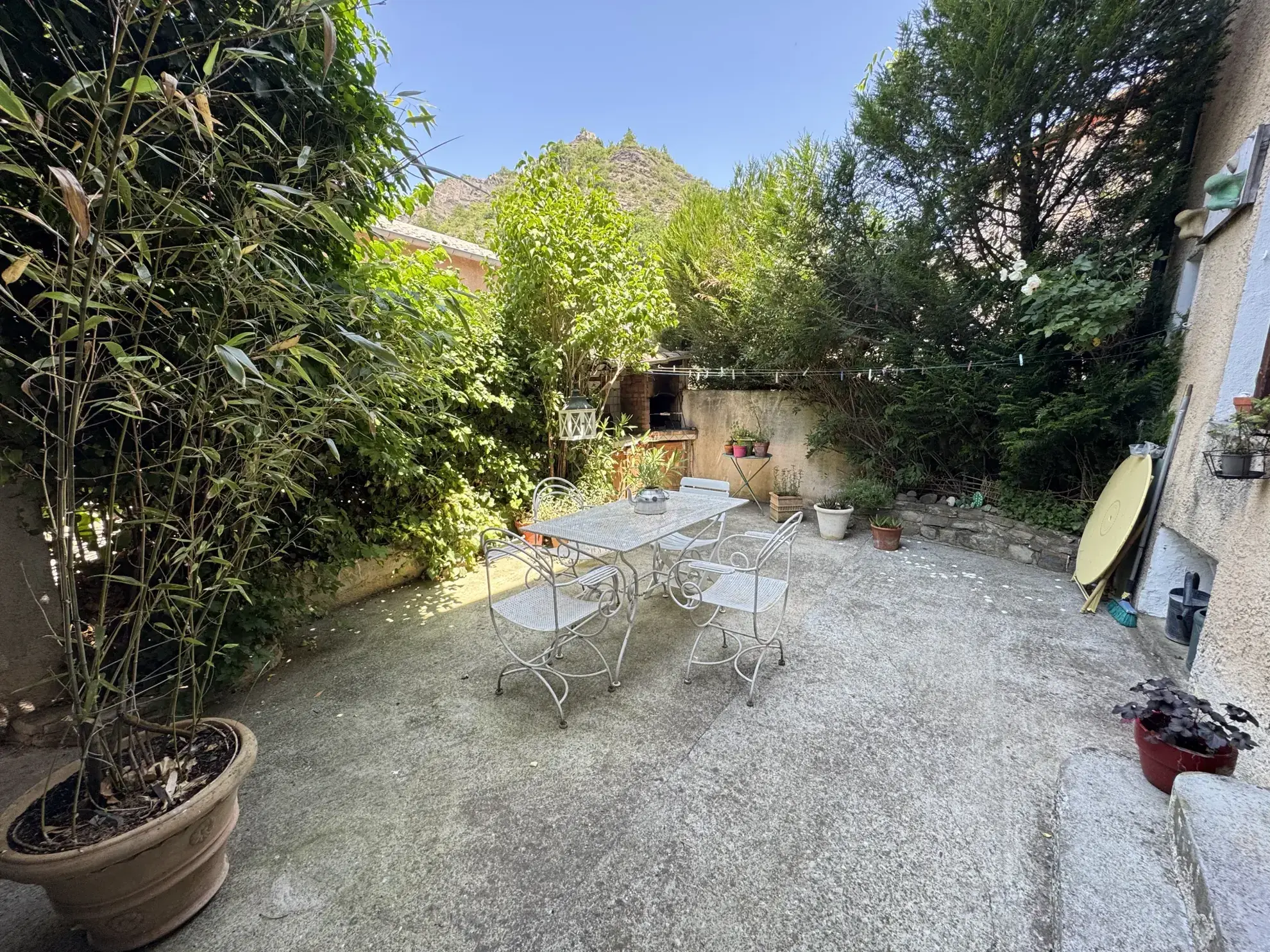 Maison de village lumineuse avec garage et terrasse à La Saulce (Hautes-Alpes) 