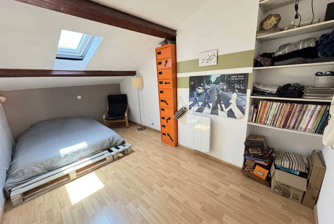 Maison de village lumineuse avec garage et terrasse à La Saulce (Hautes-Alpes) 