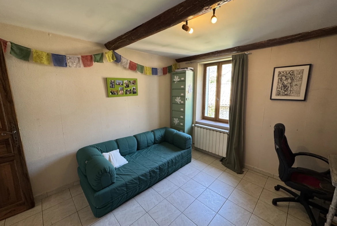 Maison de village lumineuse avec garage et terrasse à La Saulce (Hautes-Alpes) 
