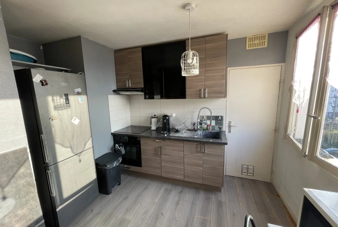 Appartement T4 à rénover avec 3 chambres à Conflans Sainte-Honorine 