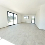 Maison plain-pied à Saint-Jean-Lasseille avec 2 chambres et garage
