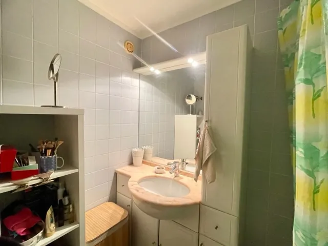 Appartement 2 pièces avec terrasses et garage à Roquebrune-Cap-Martin, à rénover 